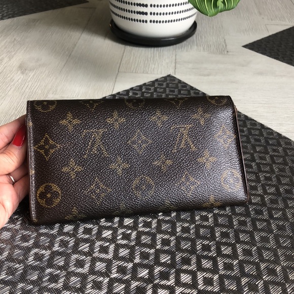 Lv wallets SOLD - Picture 2 of 10